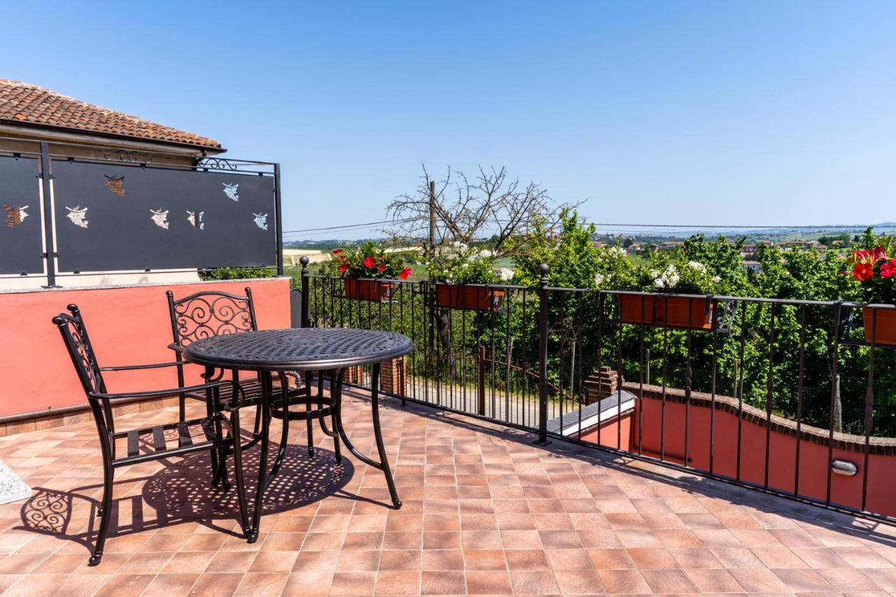 Agriturismo Tenuta La Meridiana Montegrosso dʼAsti Екстериор снимка